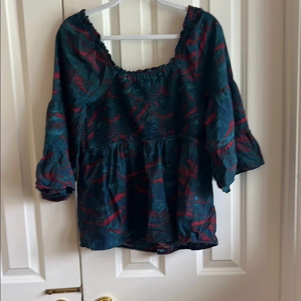 ❤️ 3 for $15. Terra & Sky Green Bell Sleeve Ruffled Blouse - Picture 3 of 3